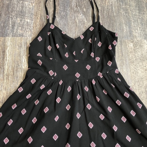 Express mini dress - Picture 2 of 3